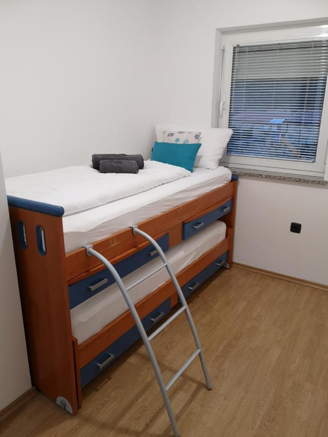 Apartma Apollonio Črni Kal Esterno foto